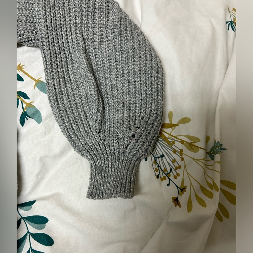 American Eagle two tone grey turtleneck - Picture 5 of 9